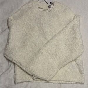 Elegant Cream Women's Crew Neck Sweater